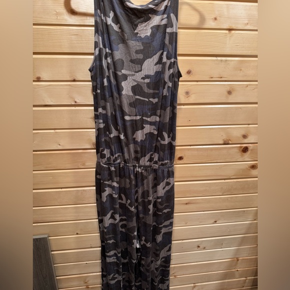 Camo jumpsuit - Picture 4 of 4